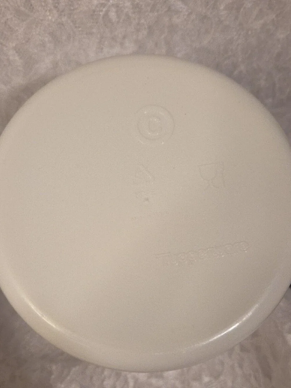 Tupperware one touch